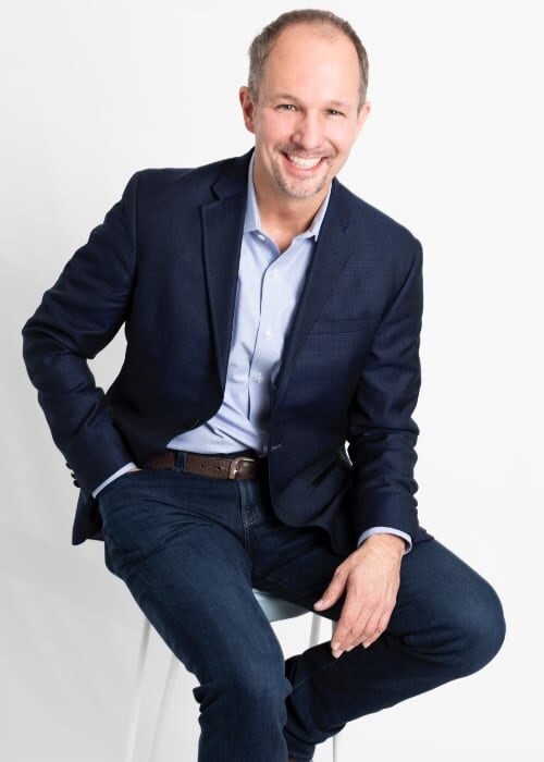 Tom Derhake headshot